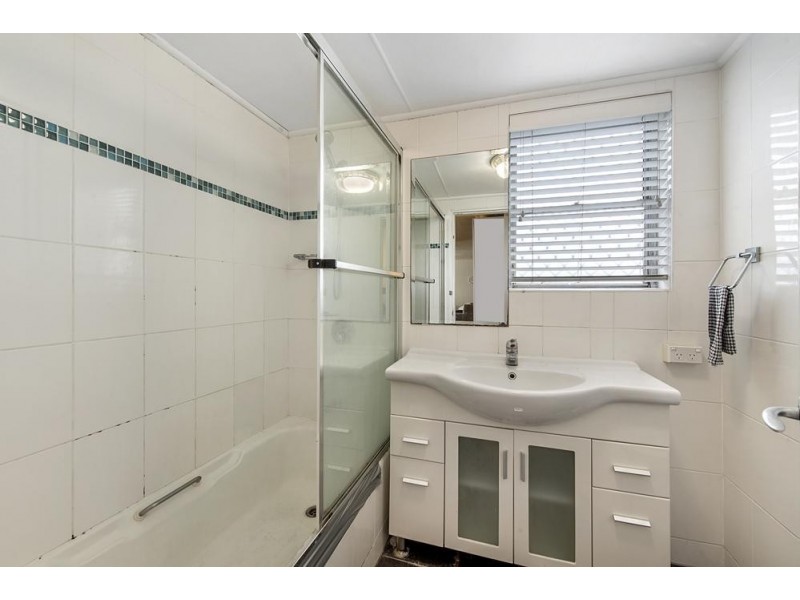 5/72 Marine Parade, Southport QLD 4215