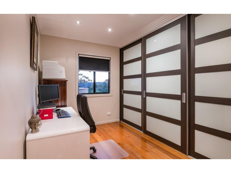 23 Castle Hill Street, Holland Park West QLD 4121