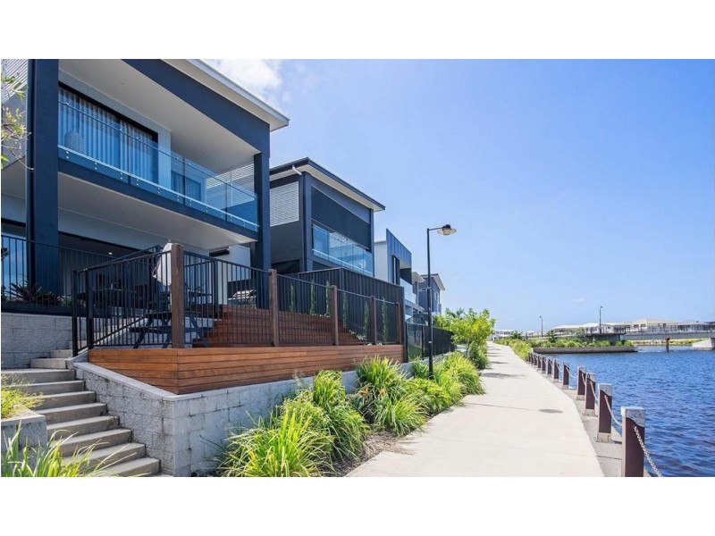24 Reflection Crescent, Birtinya QLD 4575