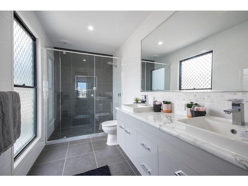 24 Reflection Crescent, Birtinya QLD 4575