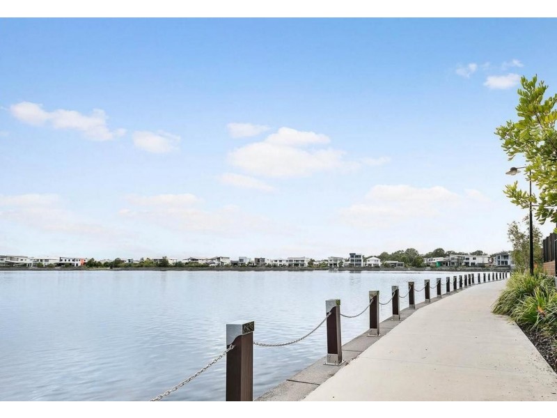 24 Reflection Crescent, Birtinya QLD 4575