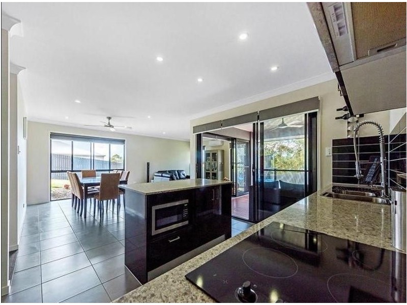 4 Mullingar Place, Carrara QLD 4211