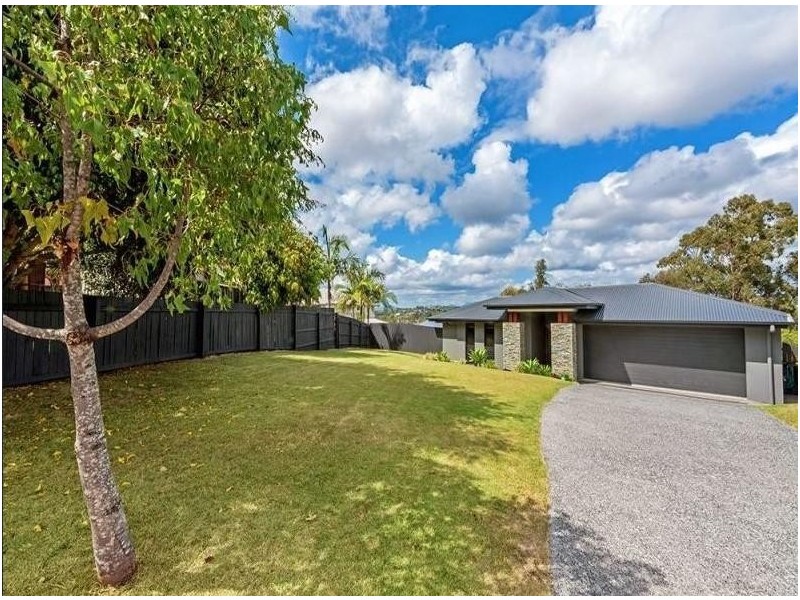 4 Mullingar Place, Carrara QLD 4211