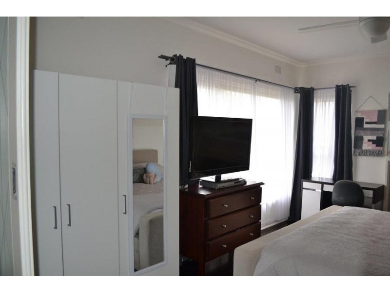 1 Hamish Grove, Rostrevor SA 5073