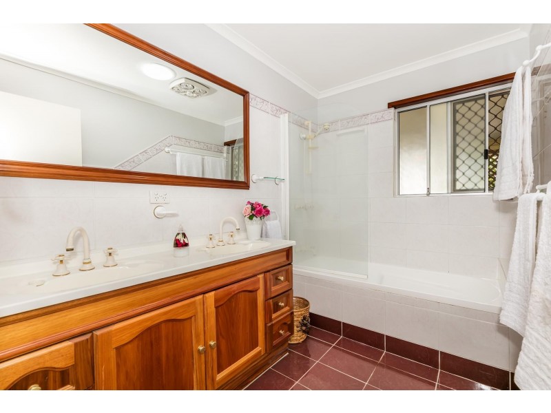 4 Breynia Street, Kingston QLD 4114