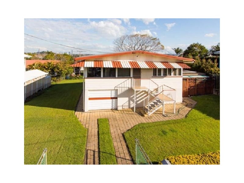 10 Winnam Street, Stafford QLD 4053