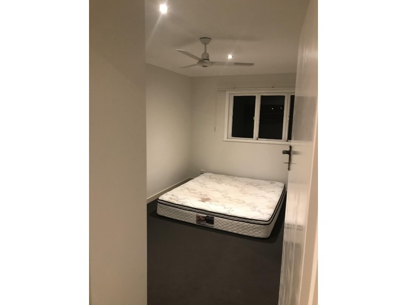 1500 Creek Road, Carina QLD 4152