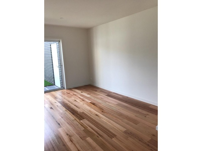 2/10 Cherry Crescent, Braybrook VIC 3019