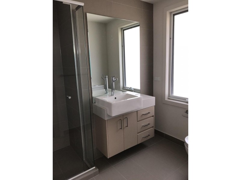 2/10 Cherry Crescent, Braybrook VIC 3019