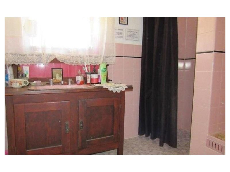 * Schoolhouse Road, Nackara SA 5440