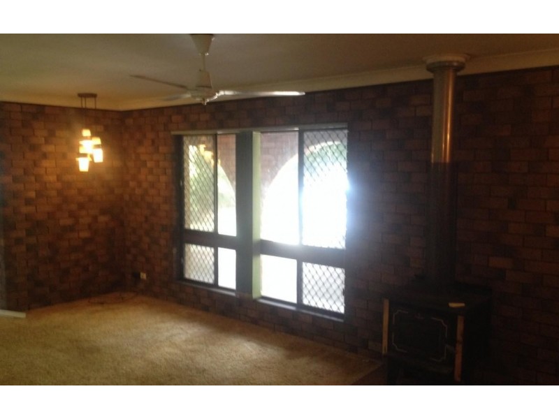 1160 Anzac Avenue, Petrie QLD 4502