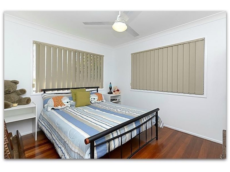 * 69 Fourth Avenue, Marsden QLD 4132