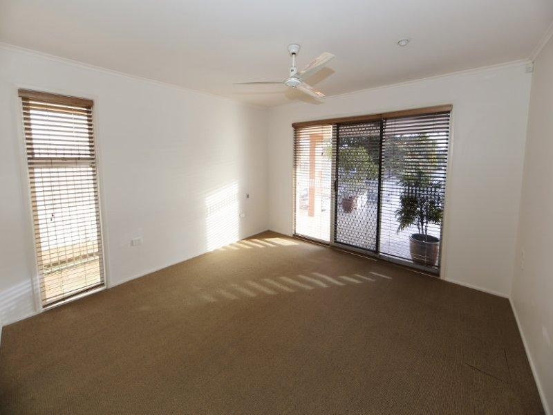 13 La Scala Court, Isle Of Capri QLD 4217