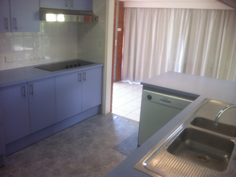 13 La Scala Court, Isle Of Capri QLD 4217