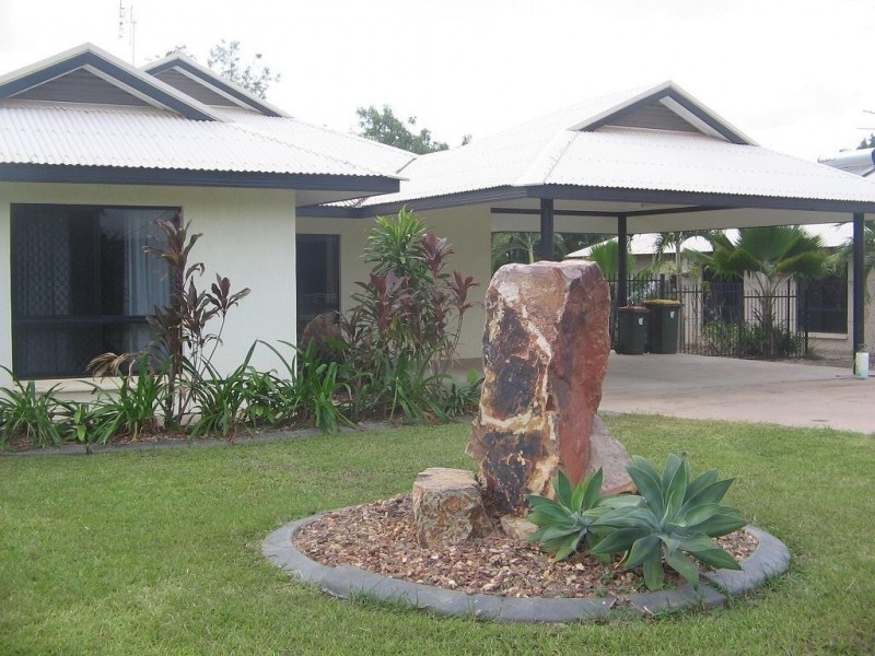 13 Richards Crescent, Rosebery NT 0832