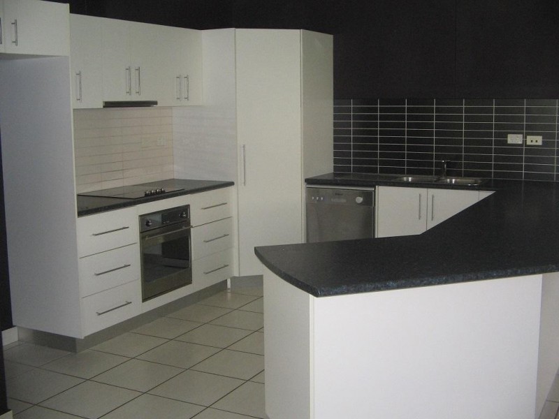 13 Richards Crescent, Rosebery NT 0832