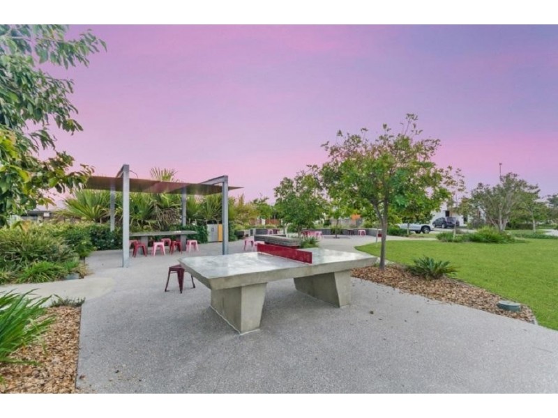 8 Mode Way, Burdell QLD 4818
