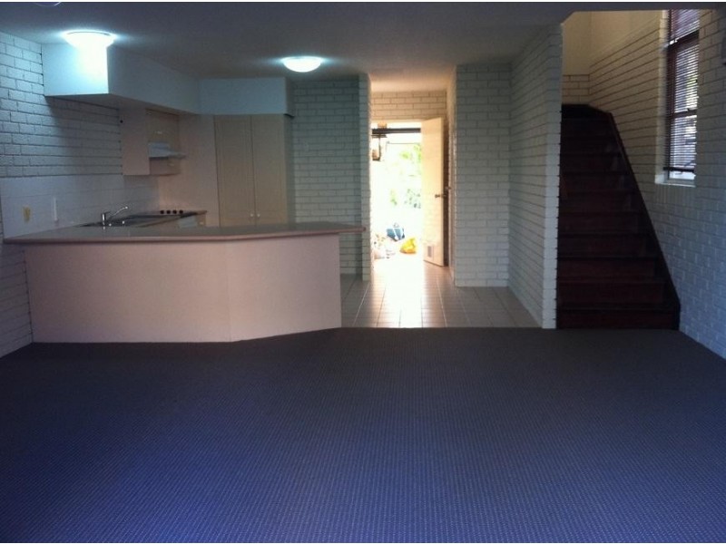 1/147 Bundilla Boulevard, Mountain Creek QLD 4557