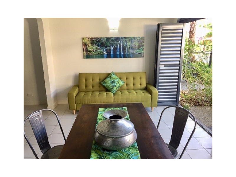 Palm Cove QLD 4879