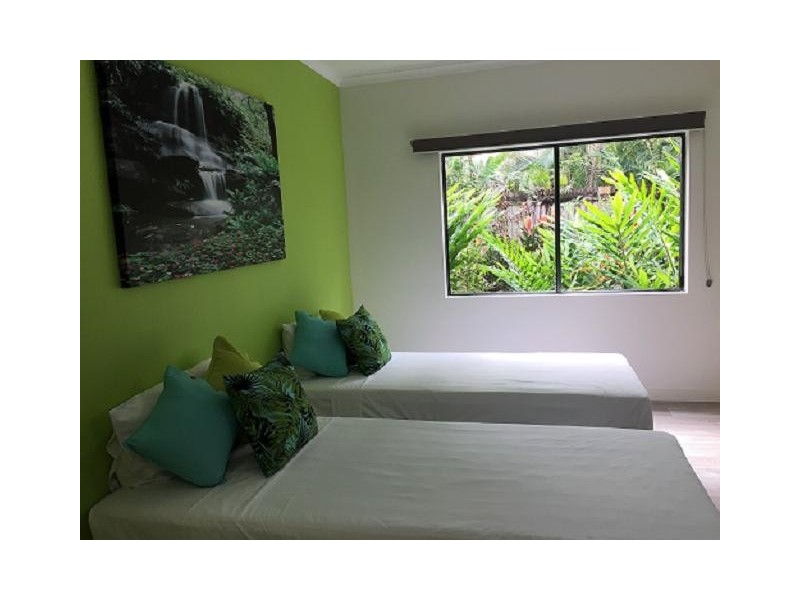 Palm Cove QLD 4879