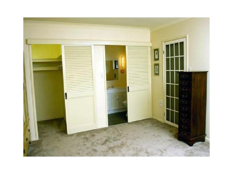 70 Janda Street, Robertson QLD 4109