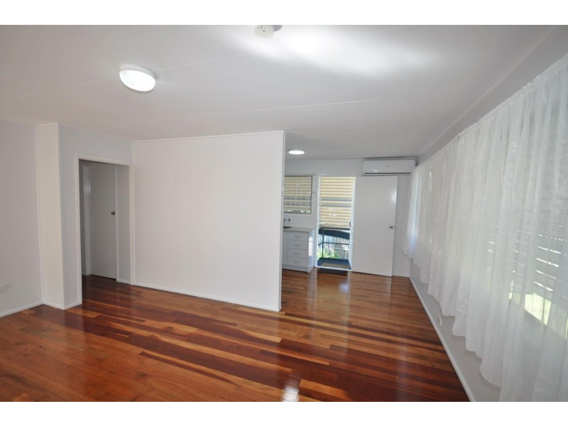 8 Elkhorn Street, Woodridge QLD 4114