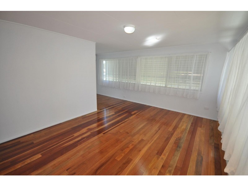 8 Elkhorn Street, Woodridge QLD 4114