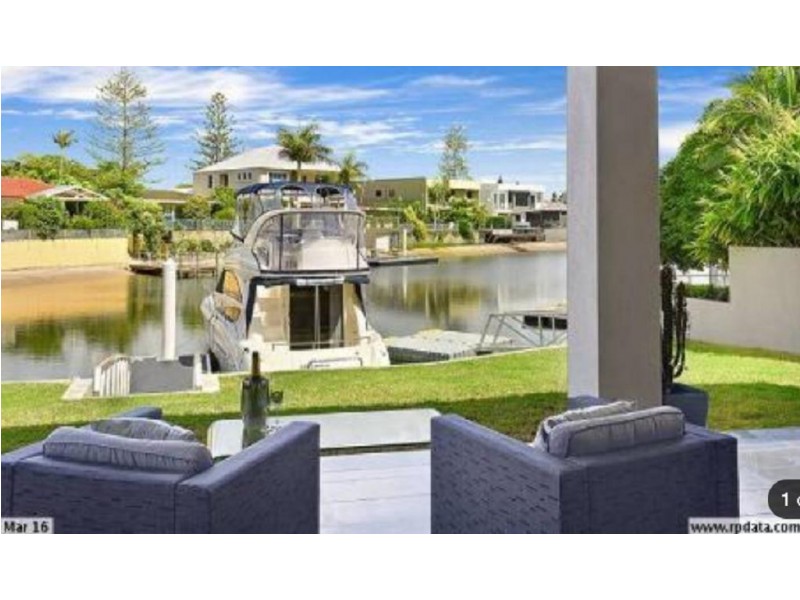 16 The Promenade, Isle Of Capri QLD 4217