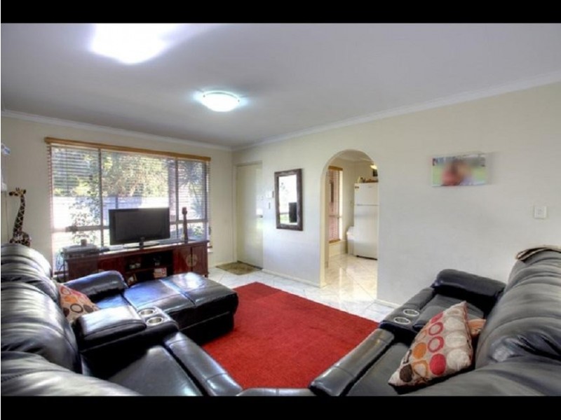 32 Mahonia Way, Forrestfield WA 6058