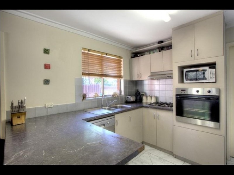 32 Mahonia Way, Forrestfield WA 6058