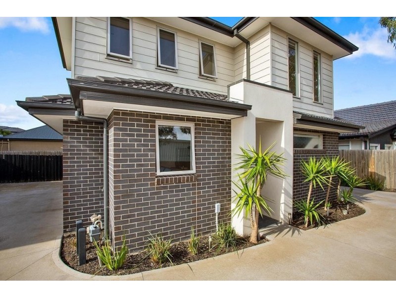 2/18 Viola Avenue, Brooklyn VIC 3012