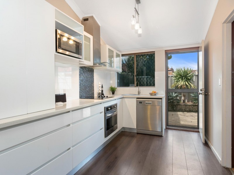 2/290 McDonald Street, Yokine WA 6060