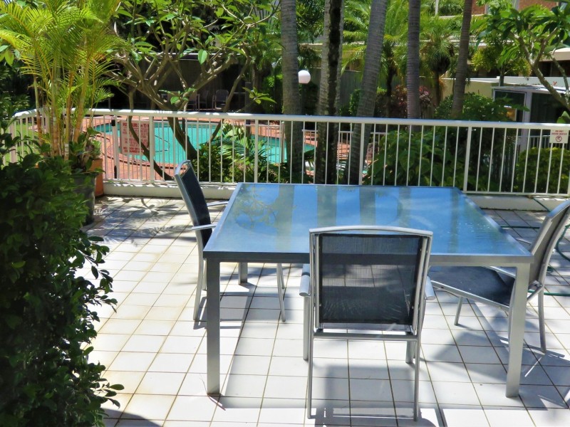 * Seagull Avenue, Mermaid Beach QLD 4218