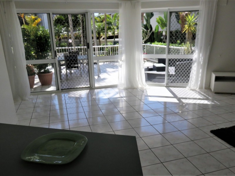 * Seagull Avenue, Mermaid Beach QLD 4218