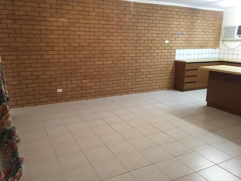 1-4/268 Noyes Street, Deniliquin NSW 2710