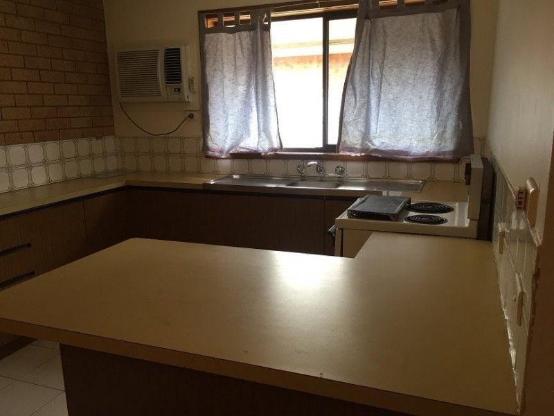 1-4/268 Noyes Street, Deniliquin NSW 2710