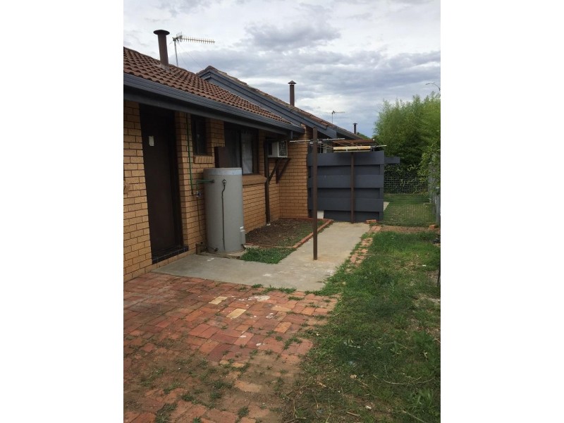 1-4/268 Noyes Street, Deniliquin NSW 2710