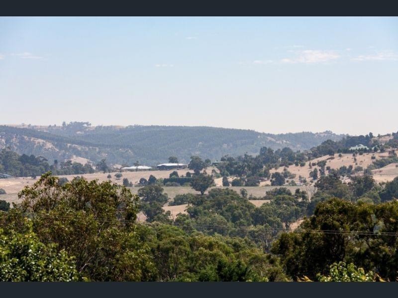 26 McDonald Drive, Wandong VIC 3758