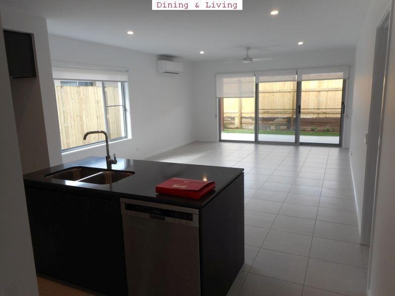 45 Meadows Boulevard, Strathpine QLD 4500