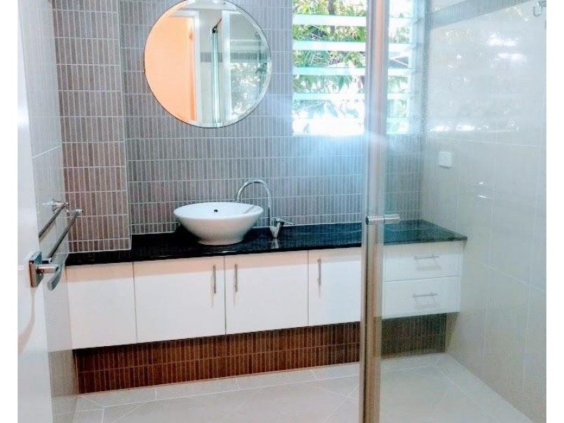 23 Amphora Street, Palm Cove QLD 4879