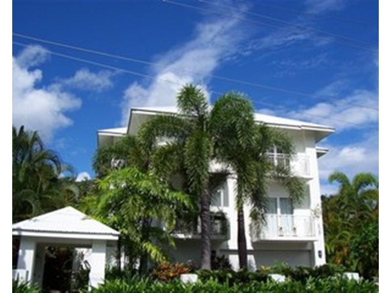 23 Amphora Street, Palm Cove QLD 4879