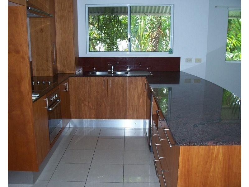 23 Amphora Street, Palm Cove QLD 4879