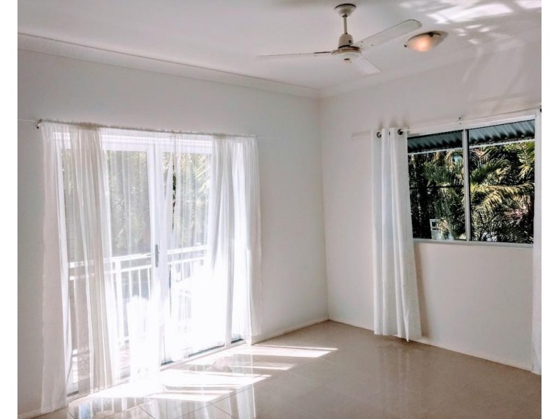 23 Amphora Street, Palm Cove QLD 4879