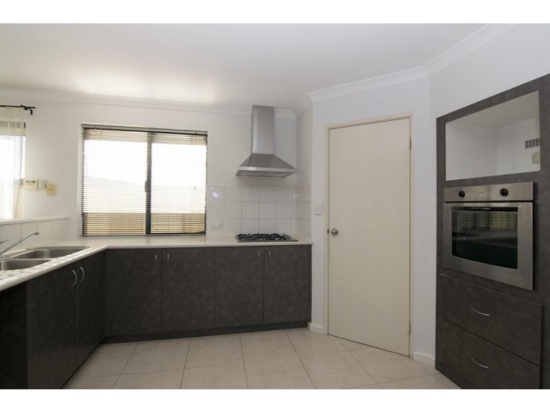 12 Salamanca Turn, Clarkson WA 6030