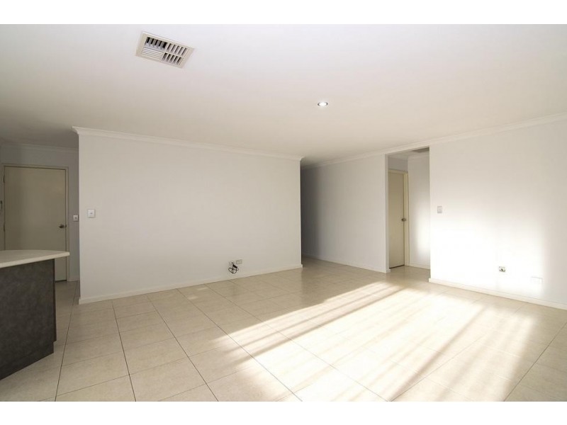 12 Salamanca Turn, Clarkson WA 6030