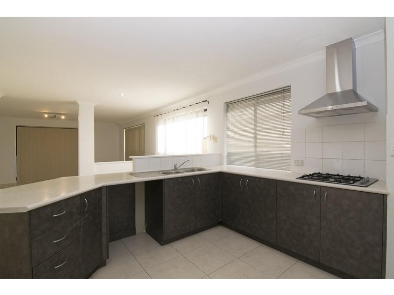 12 Salamanca Turn, Clarkson WA 6030