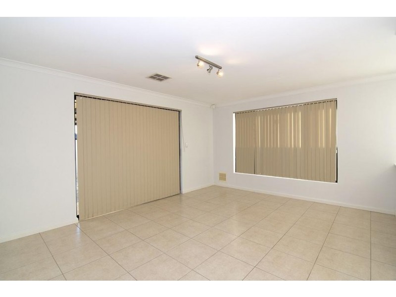 12 Salamanca Turn, Clarkson WA 6030