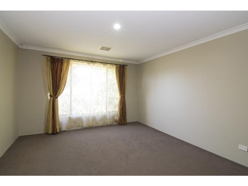 12 Salamanca Turn, Clarkson WA 6030