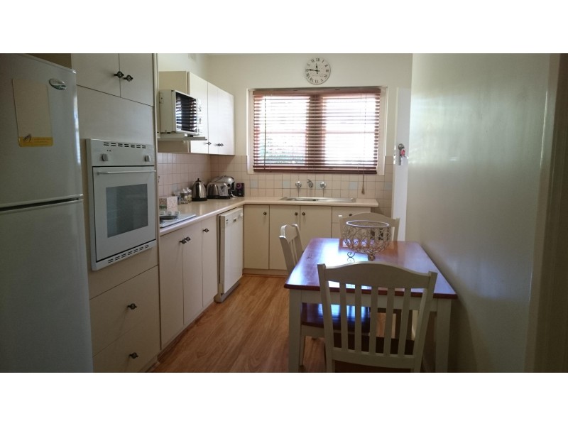 * Richman Avenue, Prospect SA 5082