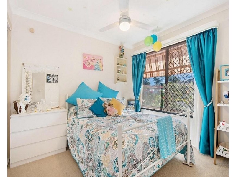 40 Amanda Street, Wynnum West QLD 4178